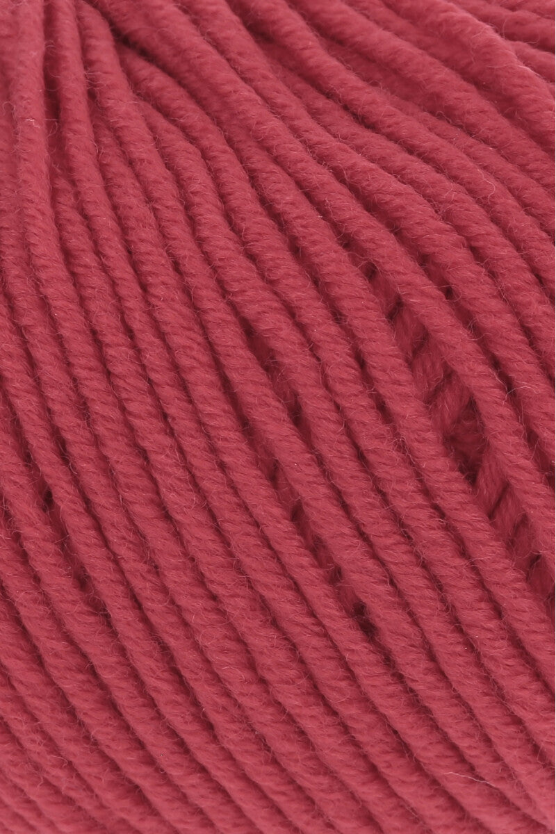 Lang Yarns Merino 120 Yarn, 120m / 50g – Red (0060), yarn texture
