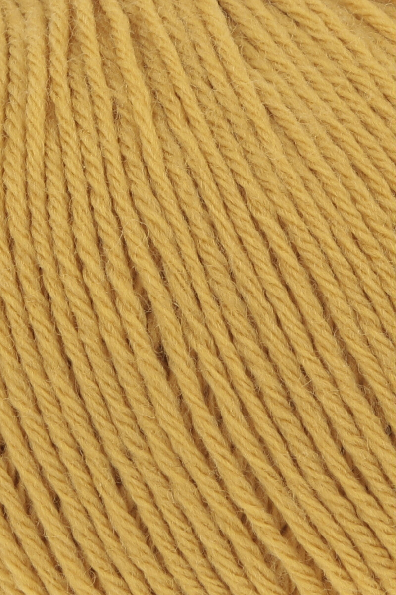 Lang Yarns Merino 200 Bébé Yarn, 203m / 50g – Gold (0350), yarn texture
