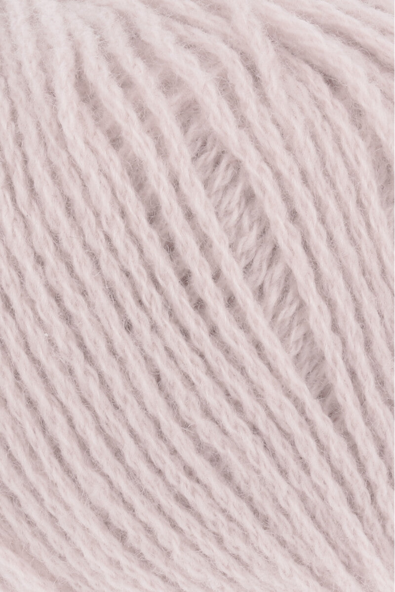 Lang Yarns Cashmere Premium Yarn, 115m / 25g – Rosé (0009), yarn texture