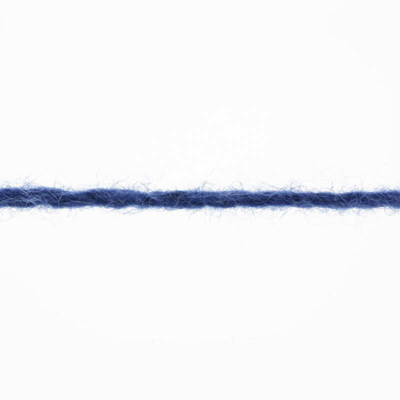 Lang Yarns Cashmere Premium Yarn, 115m / 25g – Dark Blue (0110), yarn strand