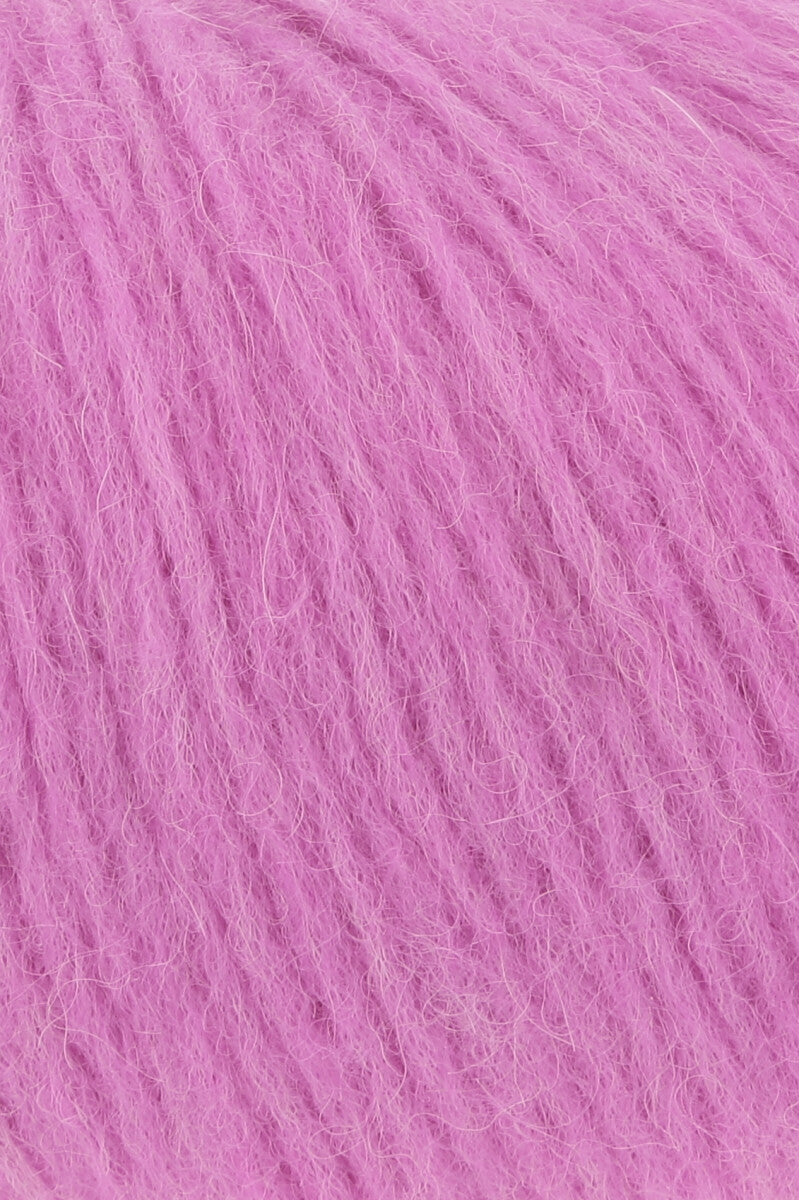 Lang Yarns Malou Light – 50g / 190m – Clove (0366) – detail