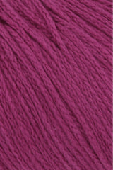 Lang Yarns Norma – 50g / 135m – Fuchsia (0066) – detail