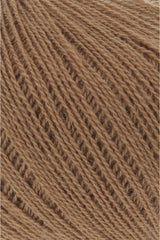 Lang Yarns Cashmere Extra Lace – 25g / 320m – Camel (0039) – detail
