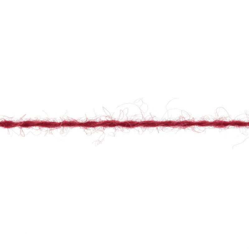 Lang Yarns Cashmere Extra Lace – 25g / 320m – Red (0060) – yarn texture