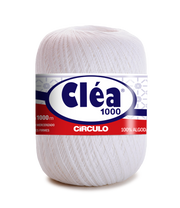 Circulo Clea 100% Cotton Yarn, 1000m/151 gr - White skein of yarn with Cleá label on a white background